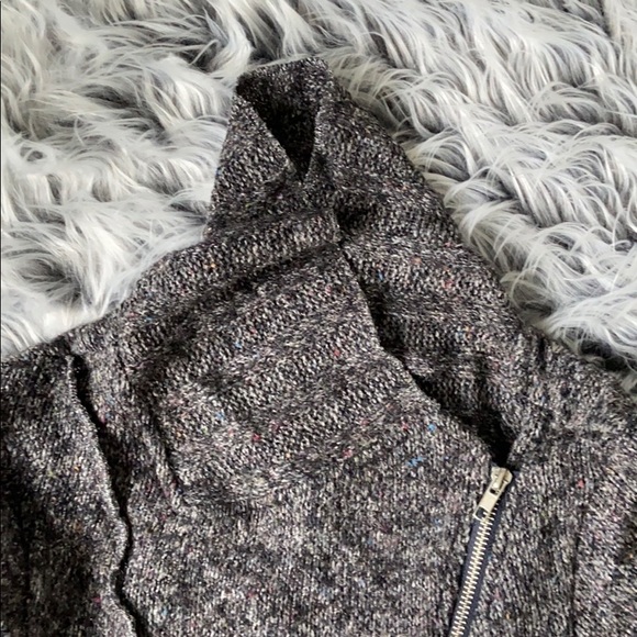 Sweater - Picture 3 of 5